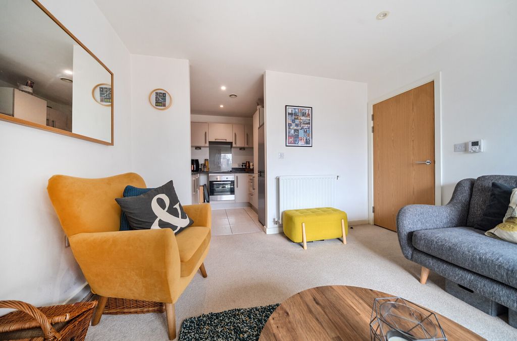 Additional image 8 of 1 bed flat for saleRingers Road, Bromley BR1