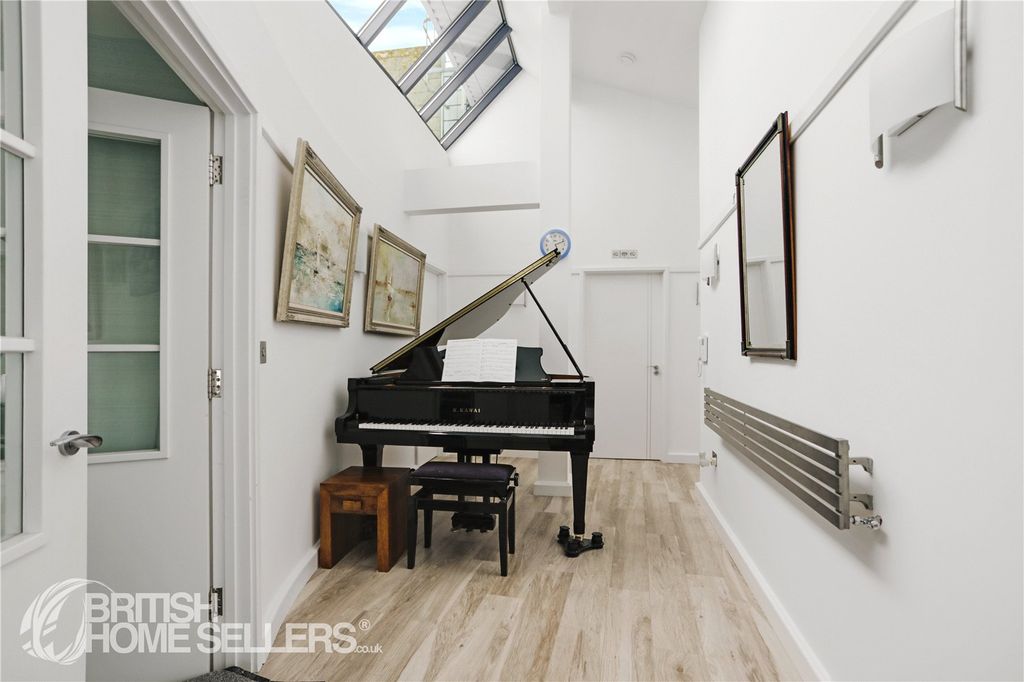 Additional image 8 of 4 bed flat for saleParsonage Way, Plymouth, Devon PL4