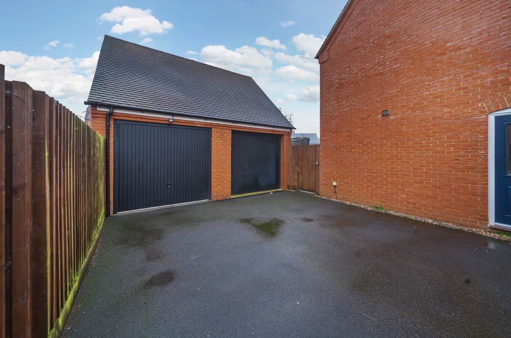 Additional image 14 of 4 bed detached house for saleDesdemona Way, Brackley NN13