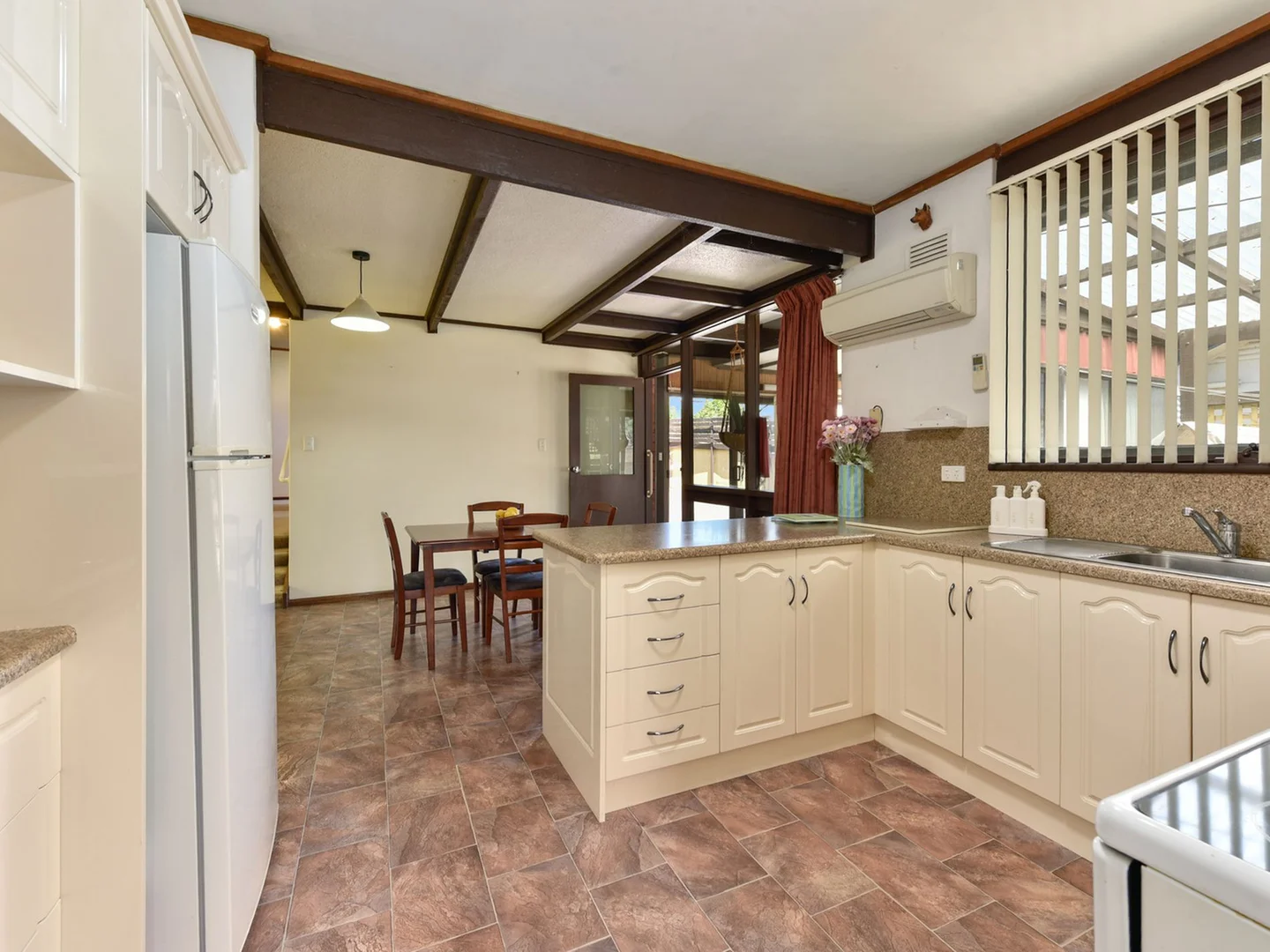 Additional image 4 of 68 North Terrace, Mount Gambier SA 5290