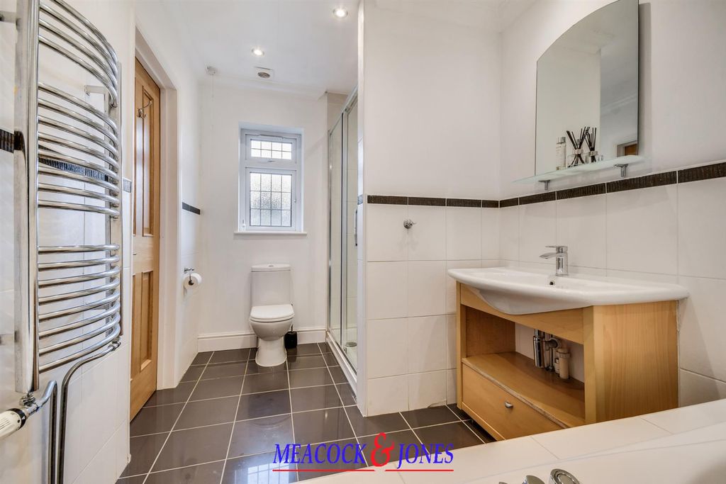 Additional image 18 of 5 bed detached house for saleMount Avenue, Hutton Mount, Brentwood CM13