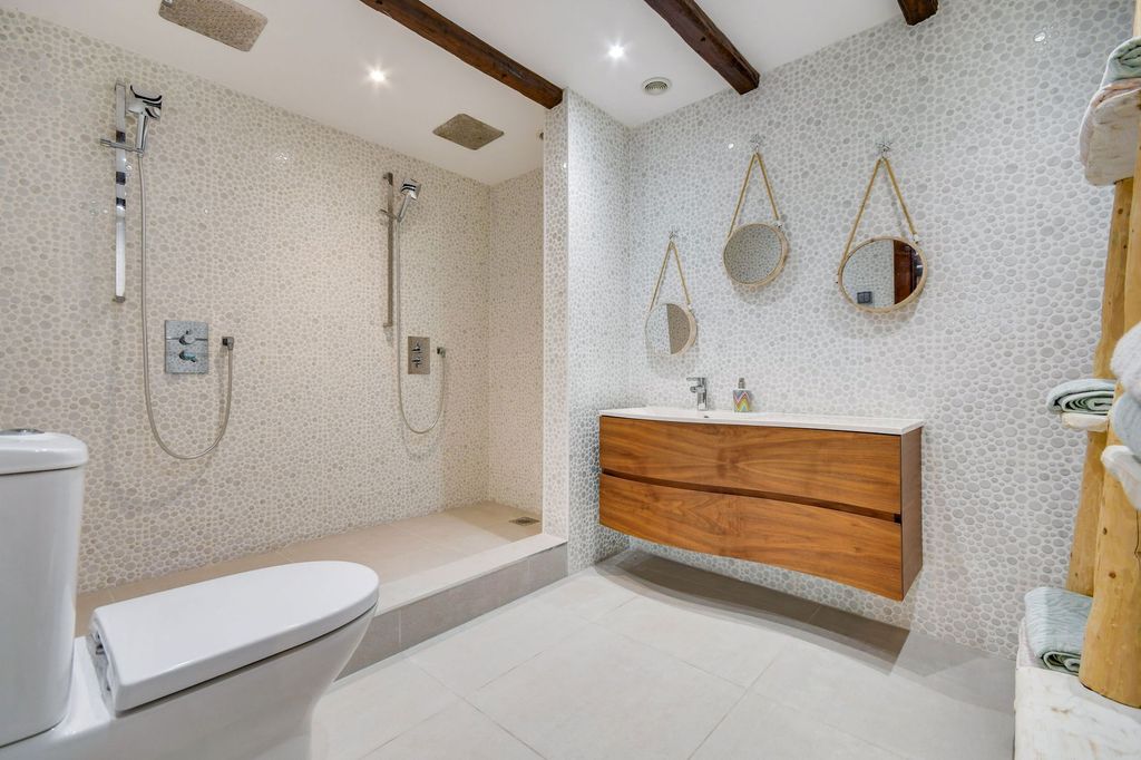 Additional image 24 of 6 bed detached house for saleChallacombe Close, Hutton Mount, Brentwood CM13