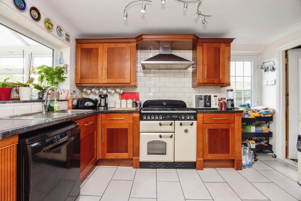 Additional image 6 of 4 bed detached house for saleHomefield Park, Bodmin, Cornwall PL31