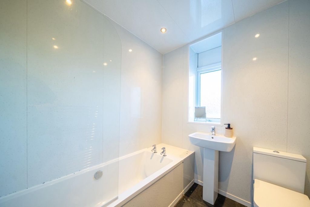 Additional image 25 of 6 bed detached house for saleKingsgate, Bridlington YO15