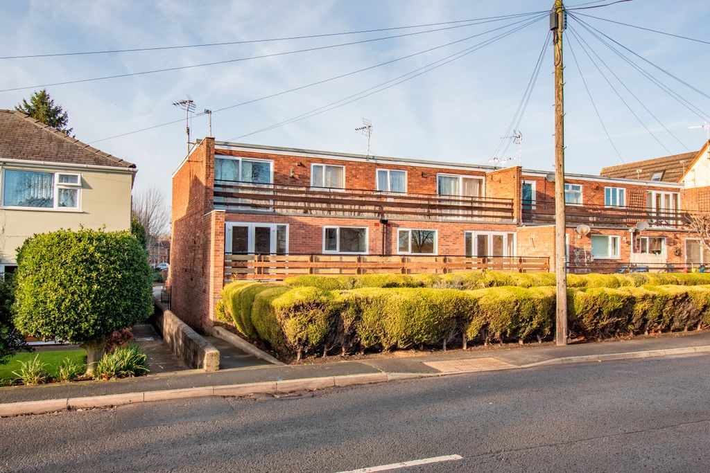 2 bed flat for saleBriton Court, Spalding PE11