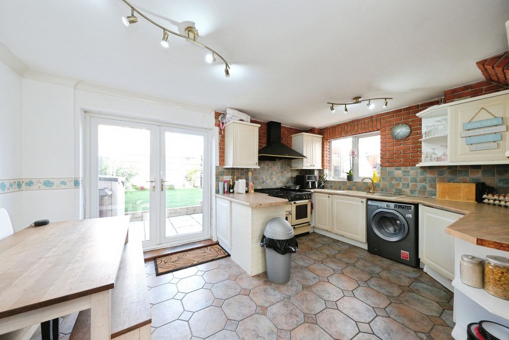 Additional image 2 of 3 bed semi-detached house for saleSummerfields Way, Ilkeston DE7