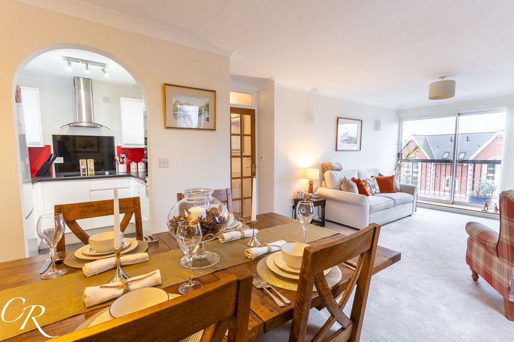 Additional image 2 of 2 bed flat for saleWestern Road, Cheltenham GL50