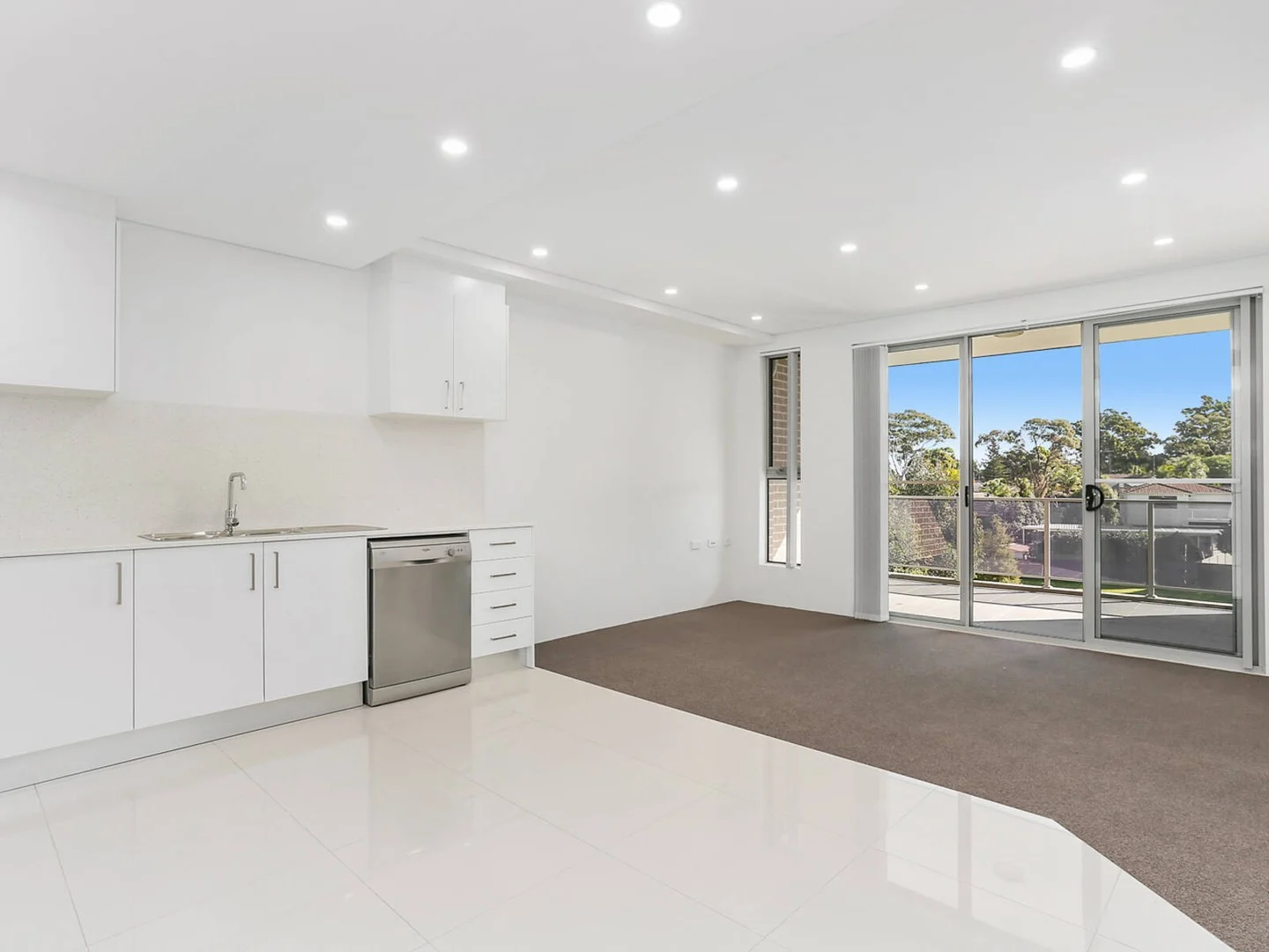 8/6-8 Peake Parade, Peakhurst NSW 2210