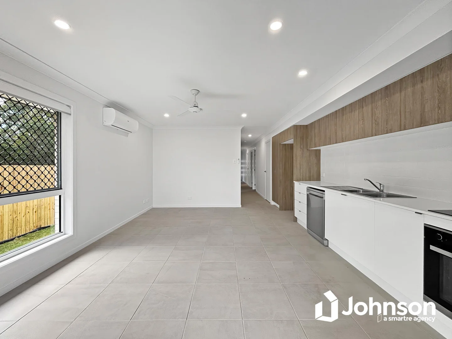 Additional image 3 of 1/1 Lachlan Lane, Hillcrest QLD 4118