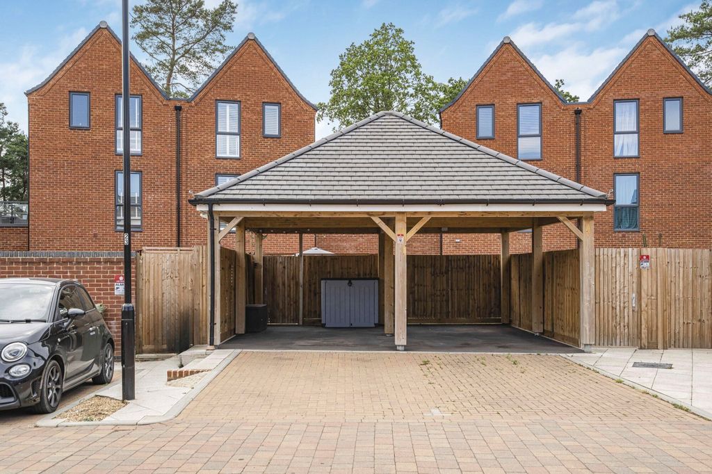 Additional image 32 of 4 bed link detached house for saleMulberry Walk, Bordon GU35