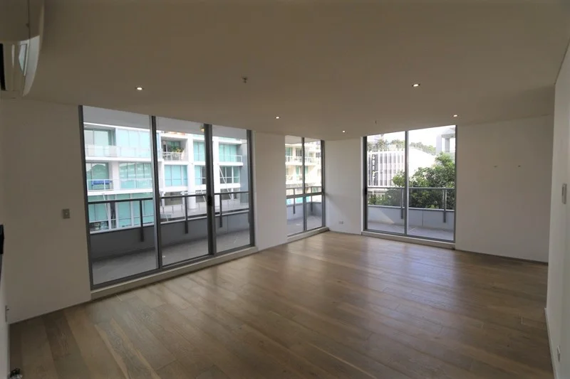 412/3 Como Crescent, Southport QLD 4215 photo 2