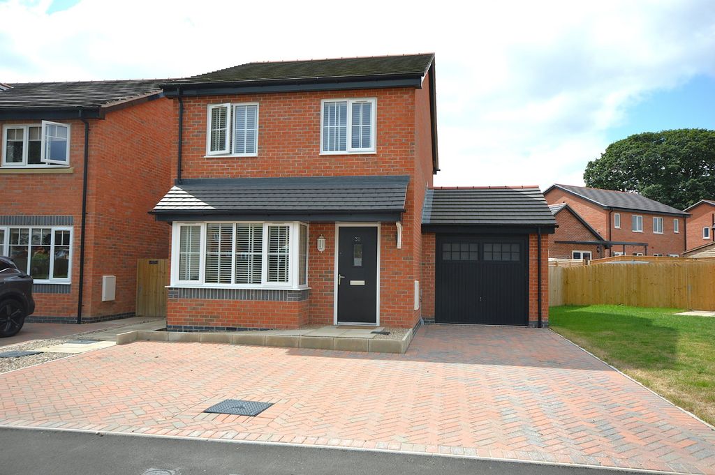 3 bed detached house for saleMaesderw, Sarn, Newtown, Powys SY16
