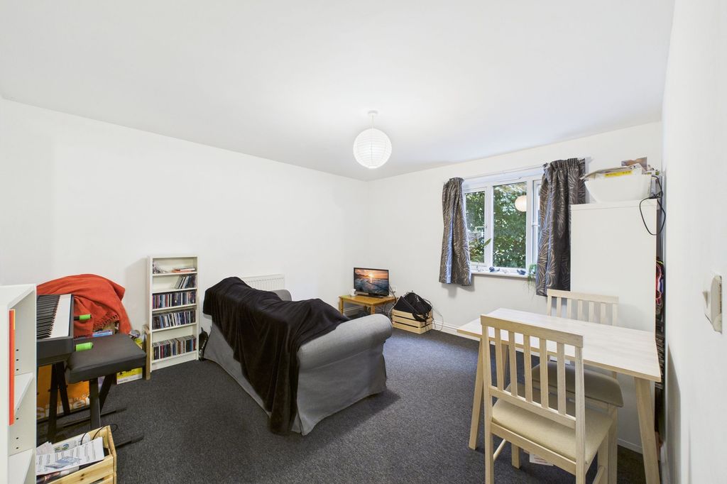 Additional image 6 of 1 bed flat for saleAvenue Gardens, Thetford IP24