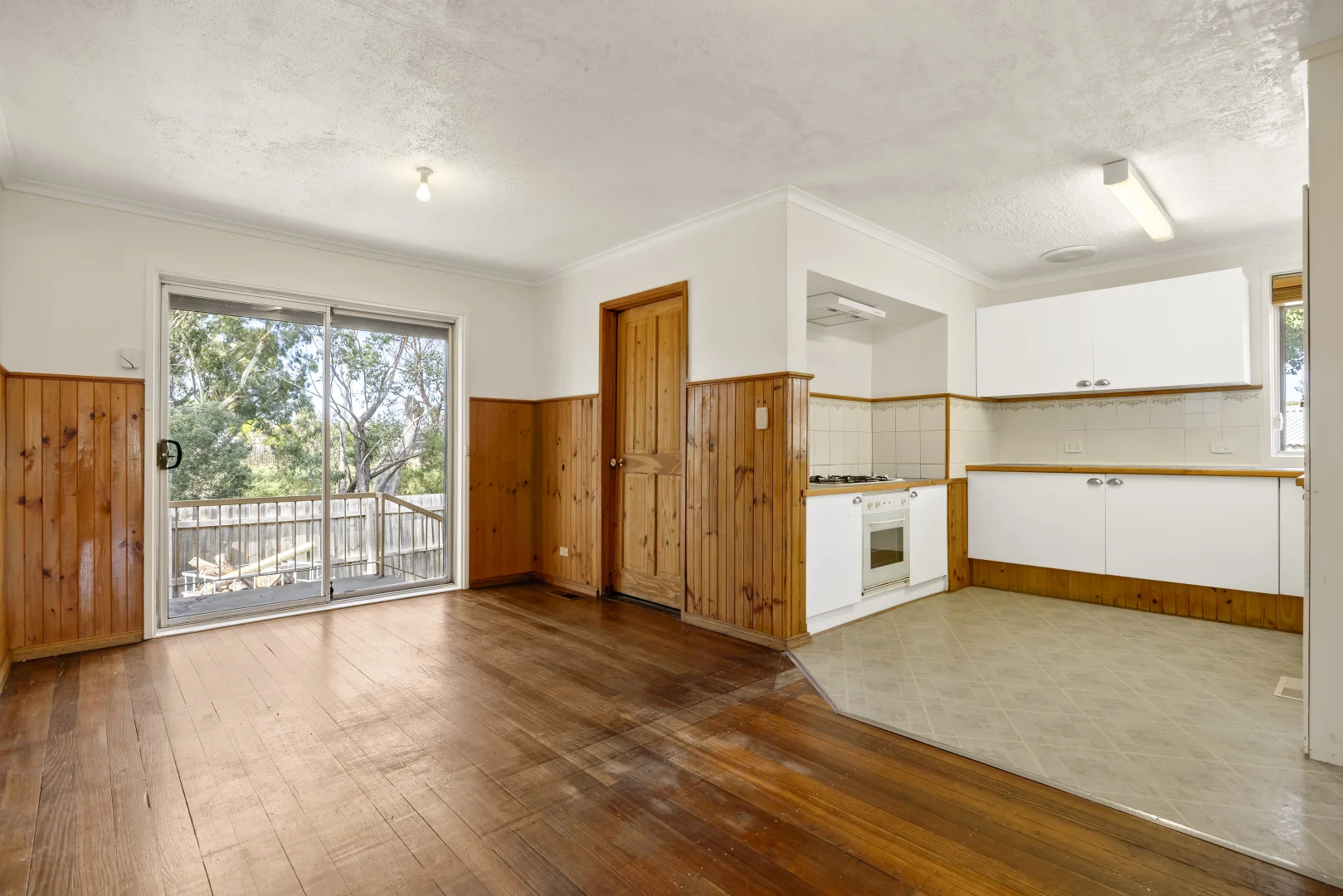 18 Wolfe Road, Melton VIC 3337 photo 2