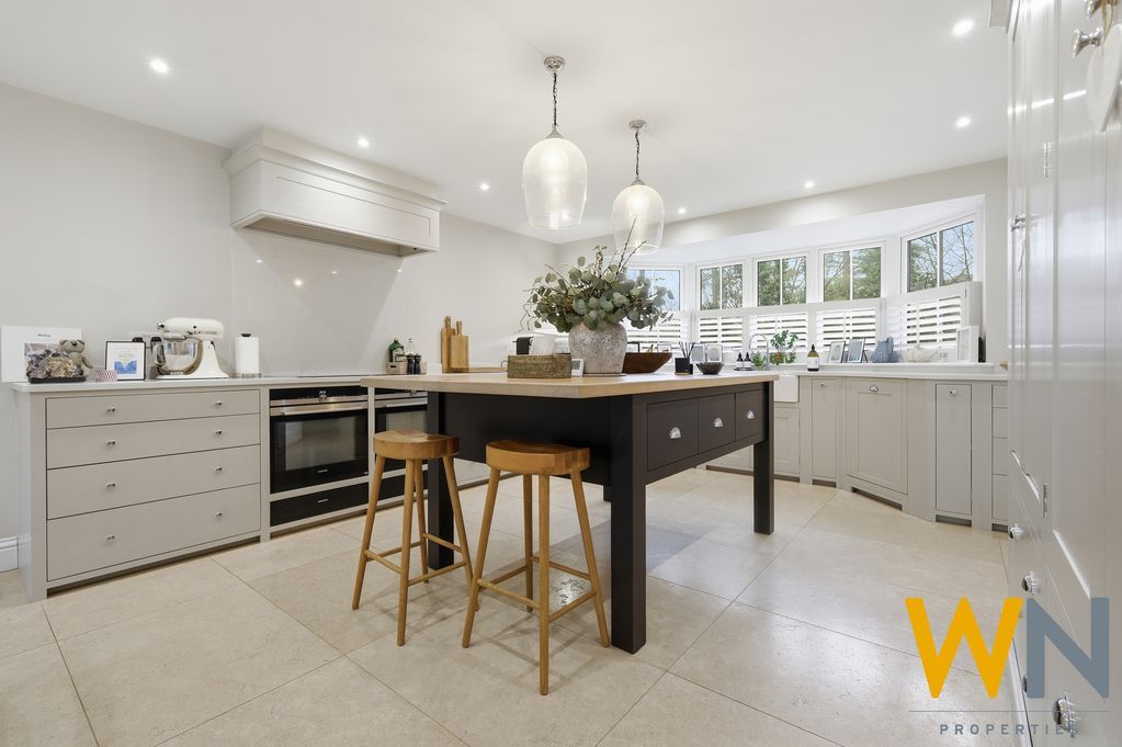 Additional image 2 of 4 bed detached house for saleRoundwood Avenue, Hutton Mount, Brentwood CM13