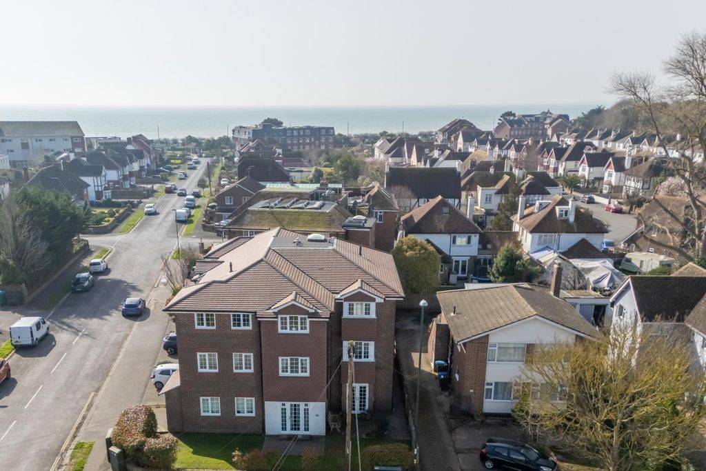 Additional image 11 of 2 bed flat for salePrincess Avenue, Aldwick, Bognor Regis PO21