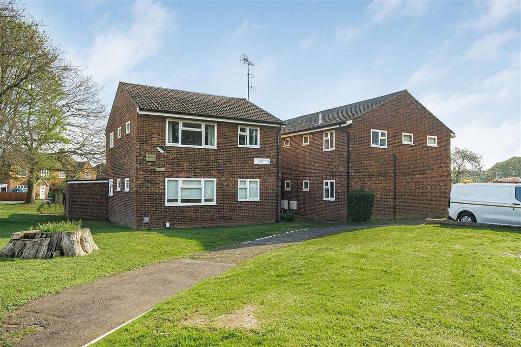 1 bed maisonette for saleWhite Paddock, Woodlands Park, Maidenhead SL6