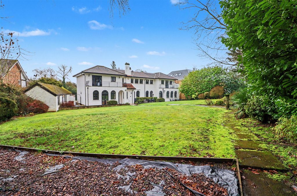 Additional image 37 of 5 bed detached house for saleBarham Avenue, Elstree, Borehamwood WD6