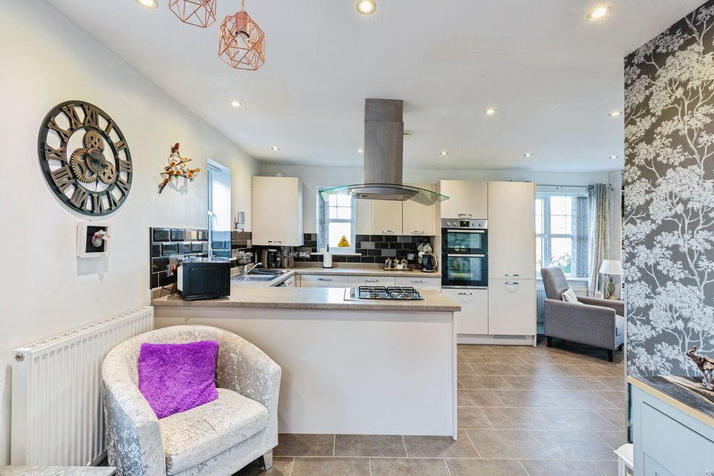 Additional image 9 of 4 bed detached house for saleLovejoy Close, Blackpool FY4