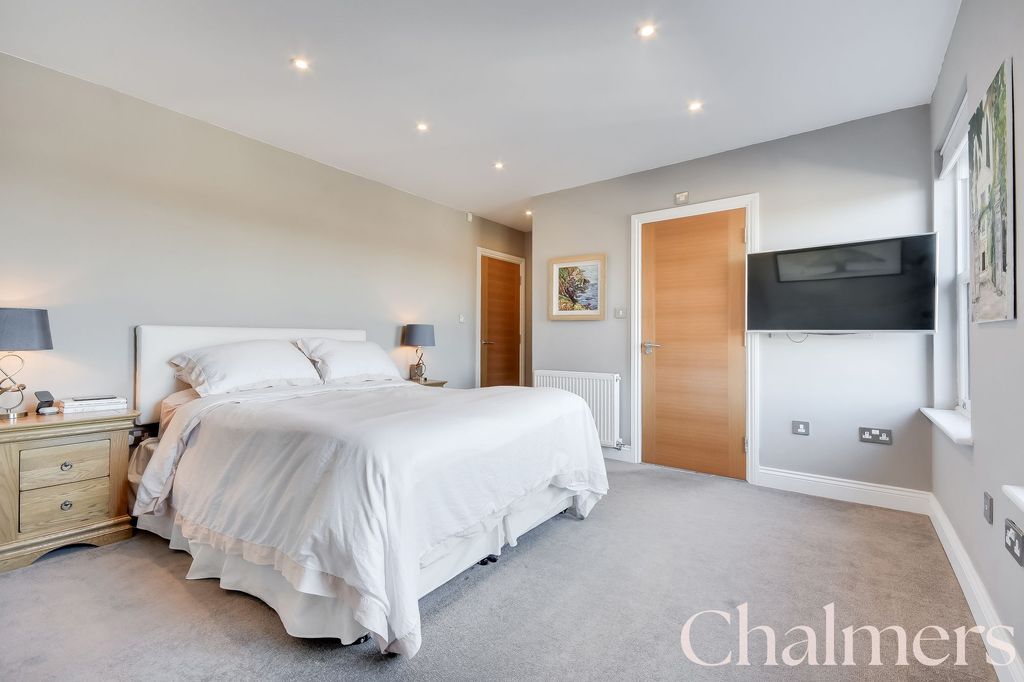 Additional image 19 of 2 bed flat for saleHigh Street, Brentwood CM14