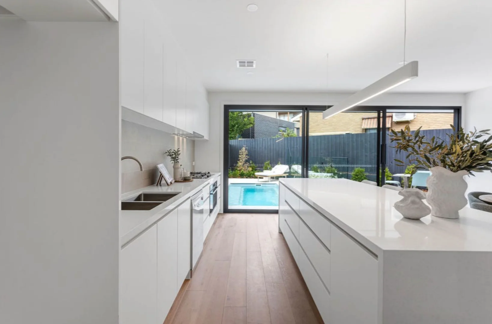 Additional image 2 of 8 Swansea Grove, Mornington VIC 3931