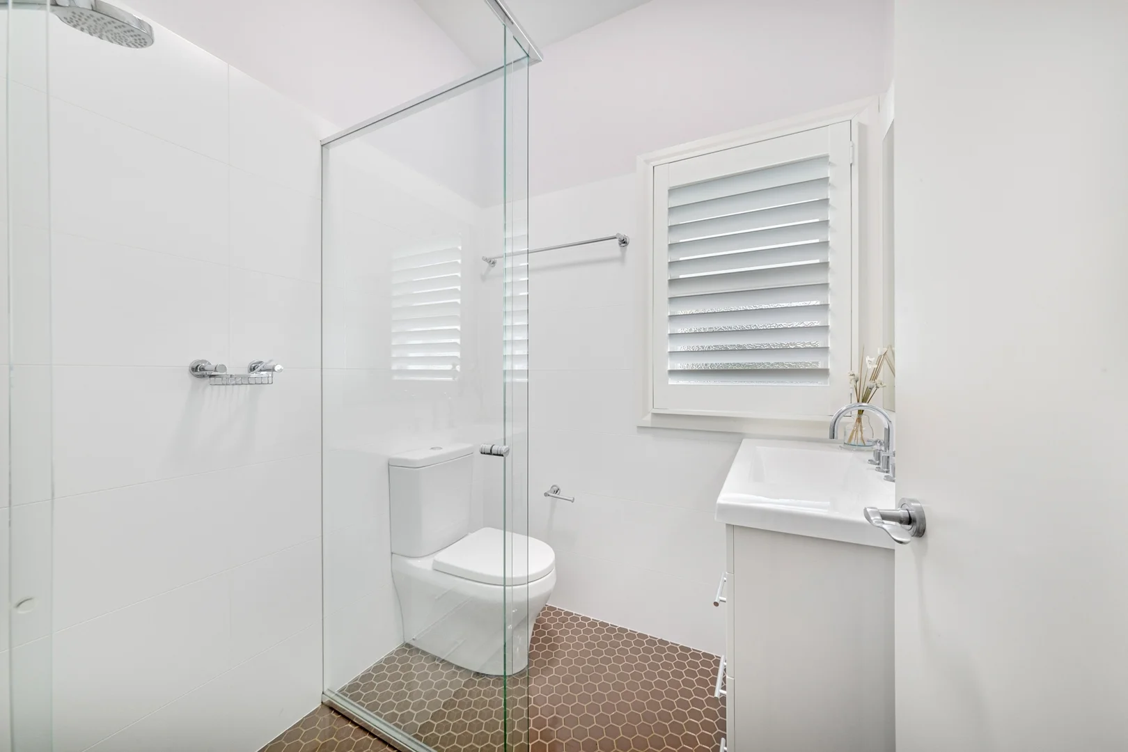 Additional image 6 of 2/20 Eulalia Avenue, Point Frederick NSW 2250