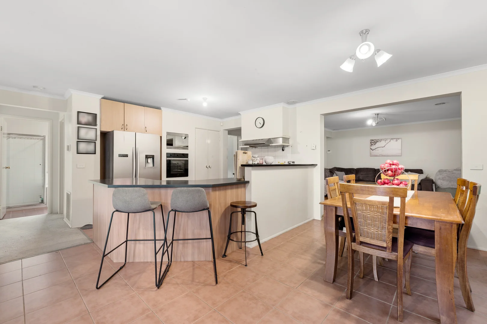 43 Central Parkway, Cranbourne West VIC 3977 photo 2