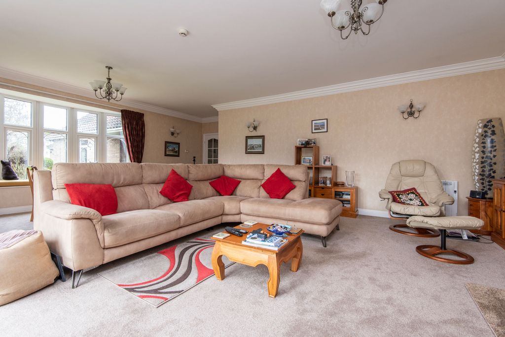 Additional image 8 of 5 bed detached bungalow for salePark Road, Boston PE21