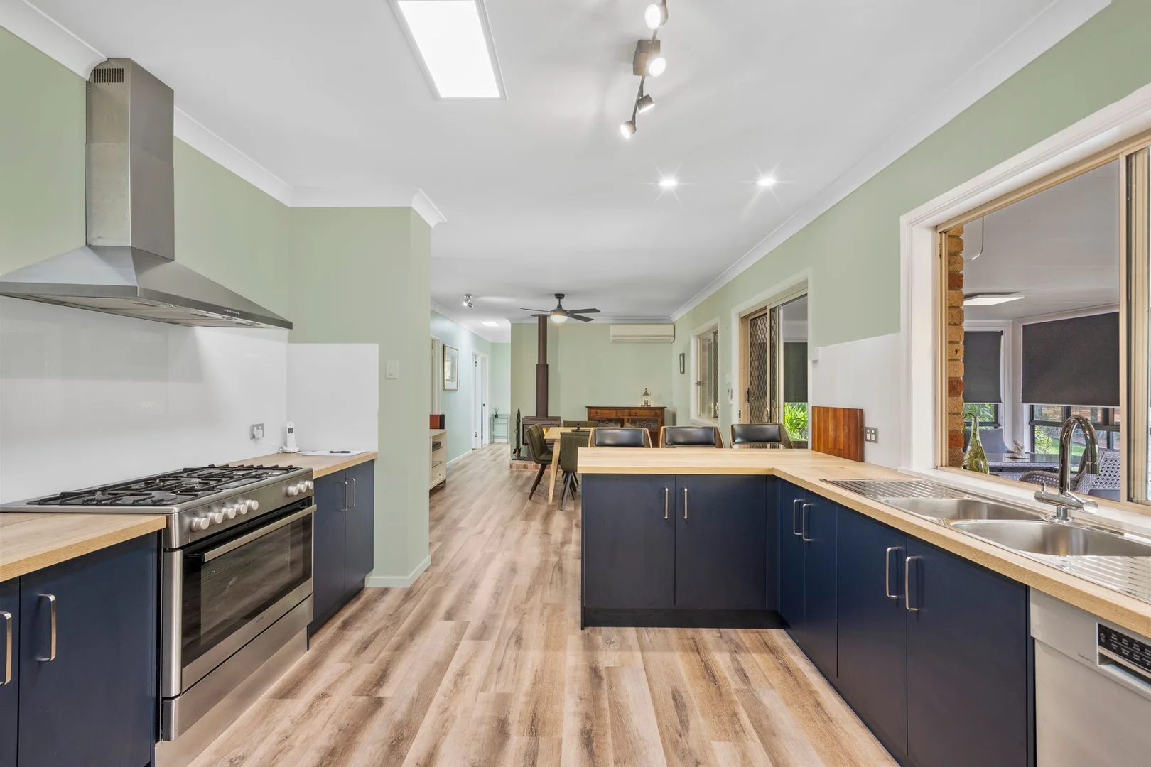 Additional image 6 of 54 Flame Tree Court, Walloon QLD 4306