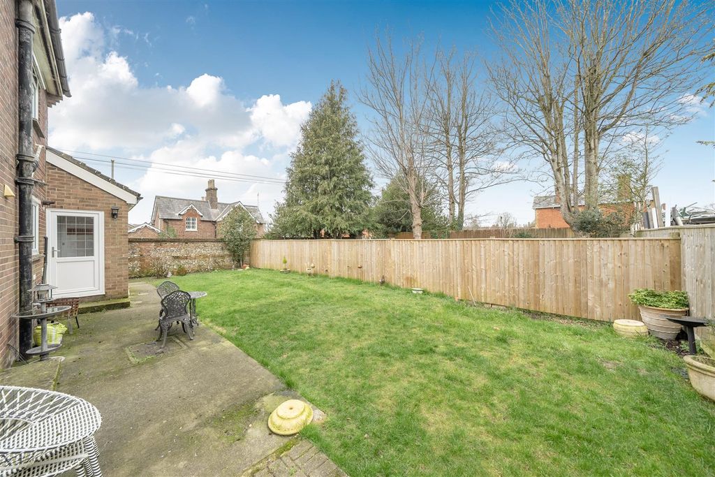 Additional image 7 of 4 bed detached house for saleWhite Cliff Gardens, Blandford Forum DT11