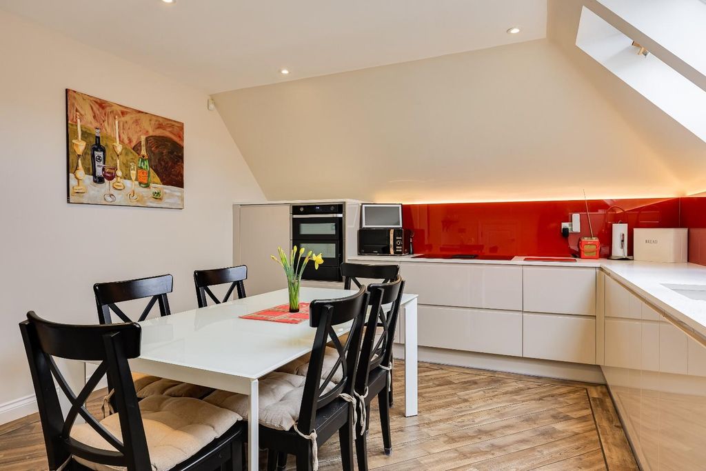 Additional image 14 of 2 bed flat for sale193 Huntingdon Road, Cambridge CB3