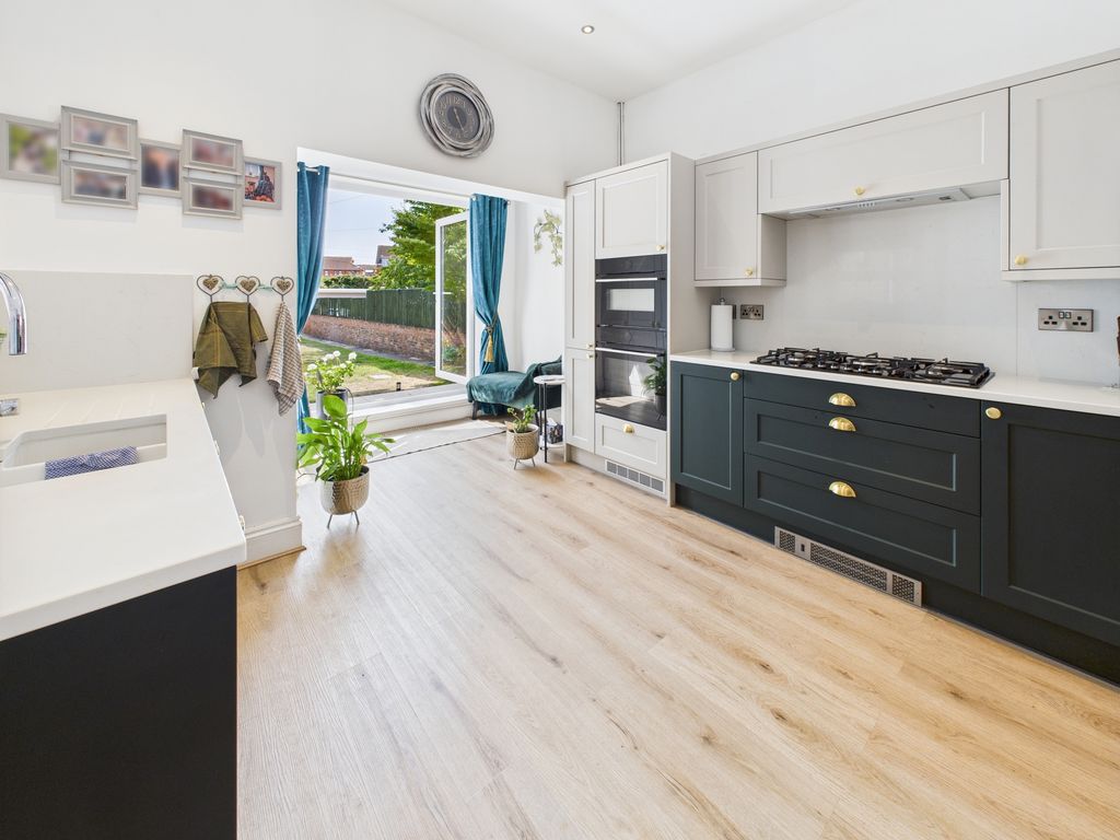 Additional image 9 of 5 bed semi-detached house for saleTaunton Road, Bridgwater TA6