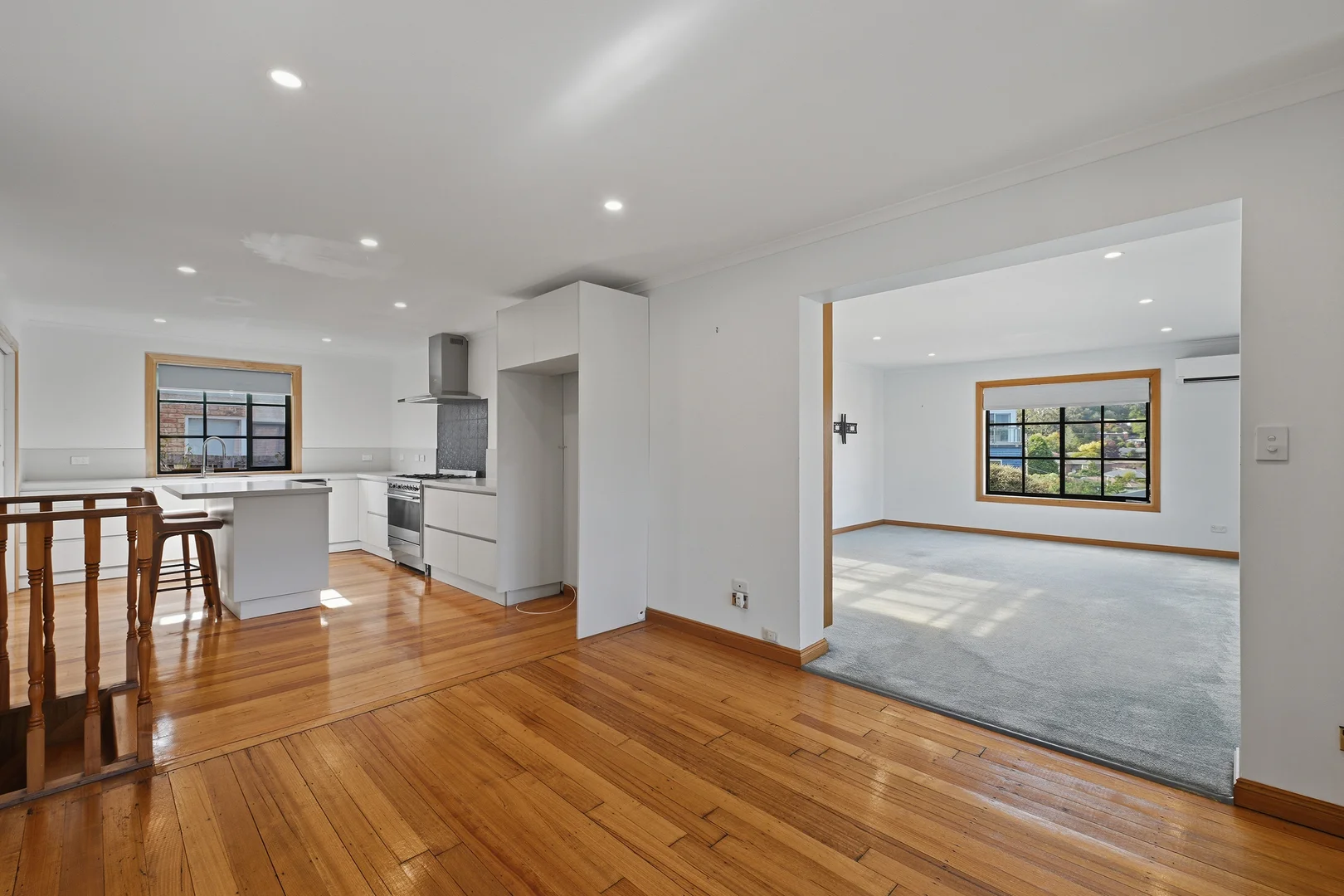 Additional image 3 of 10 Excalibur Place, Lindisfarne TAS 7015