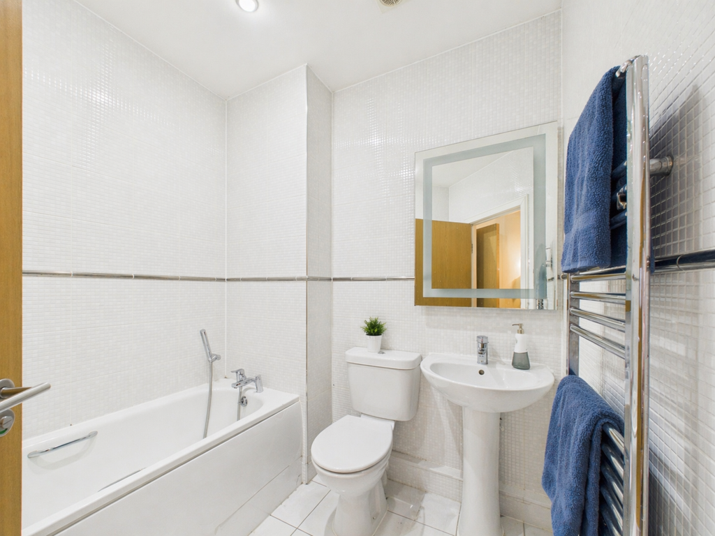 Additional image 11 of 2 bed flat for saleCliff Road, The Hoe, Plymouth PL1