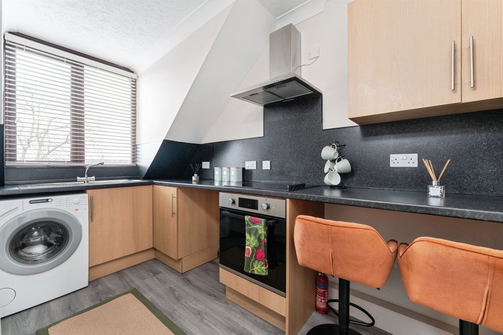 Additional image 2 of 2 bed flat for saleLeamon Court, Brandon IP27