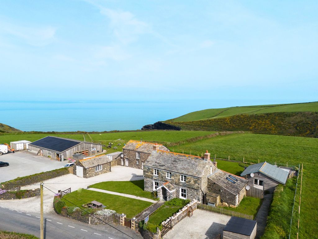 8 bed barn conversion for saleSt. Juliot, Boscastle PL35