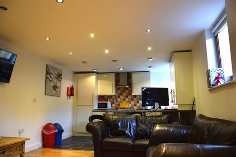 Uplands Crescent, Swansea SA2