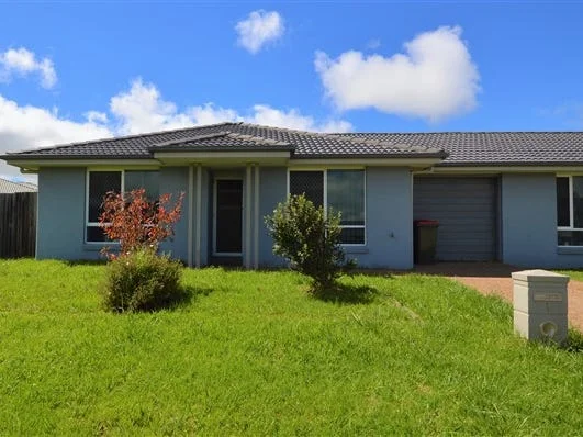1/32 Claret Ash Drive, Guyra NSW 2365