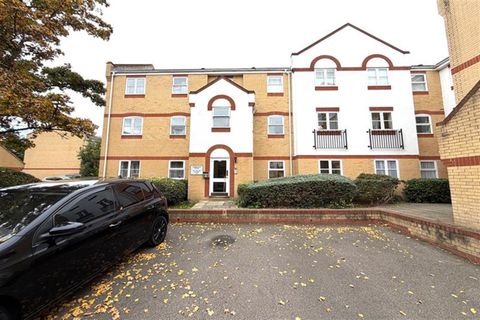 Angelica Drive, Beckton E6