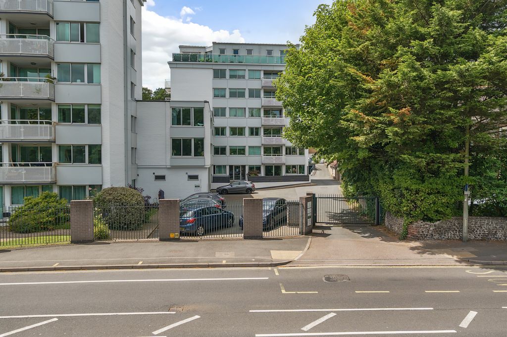 Additional image 4 of 3 bed flat for saleLondon Road, Brighton BN1