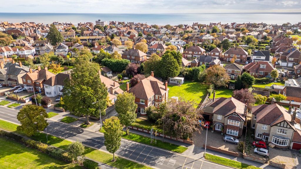 Additional image 34 of 6 bed detached house for saleKingsgate, Bridlington YO15