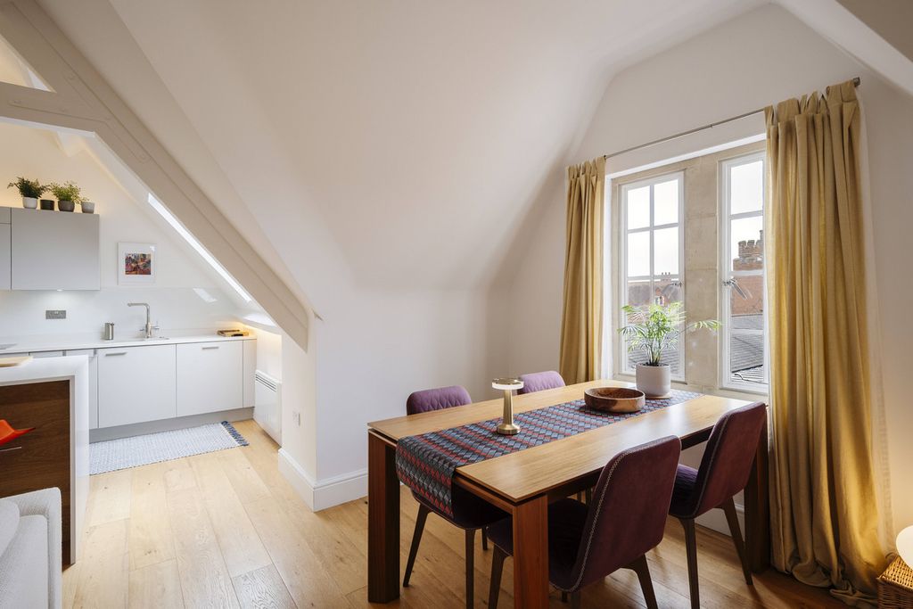 Additional image 4 of 2 bed flat for saleThe Galleries, Brentwood CM14
