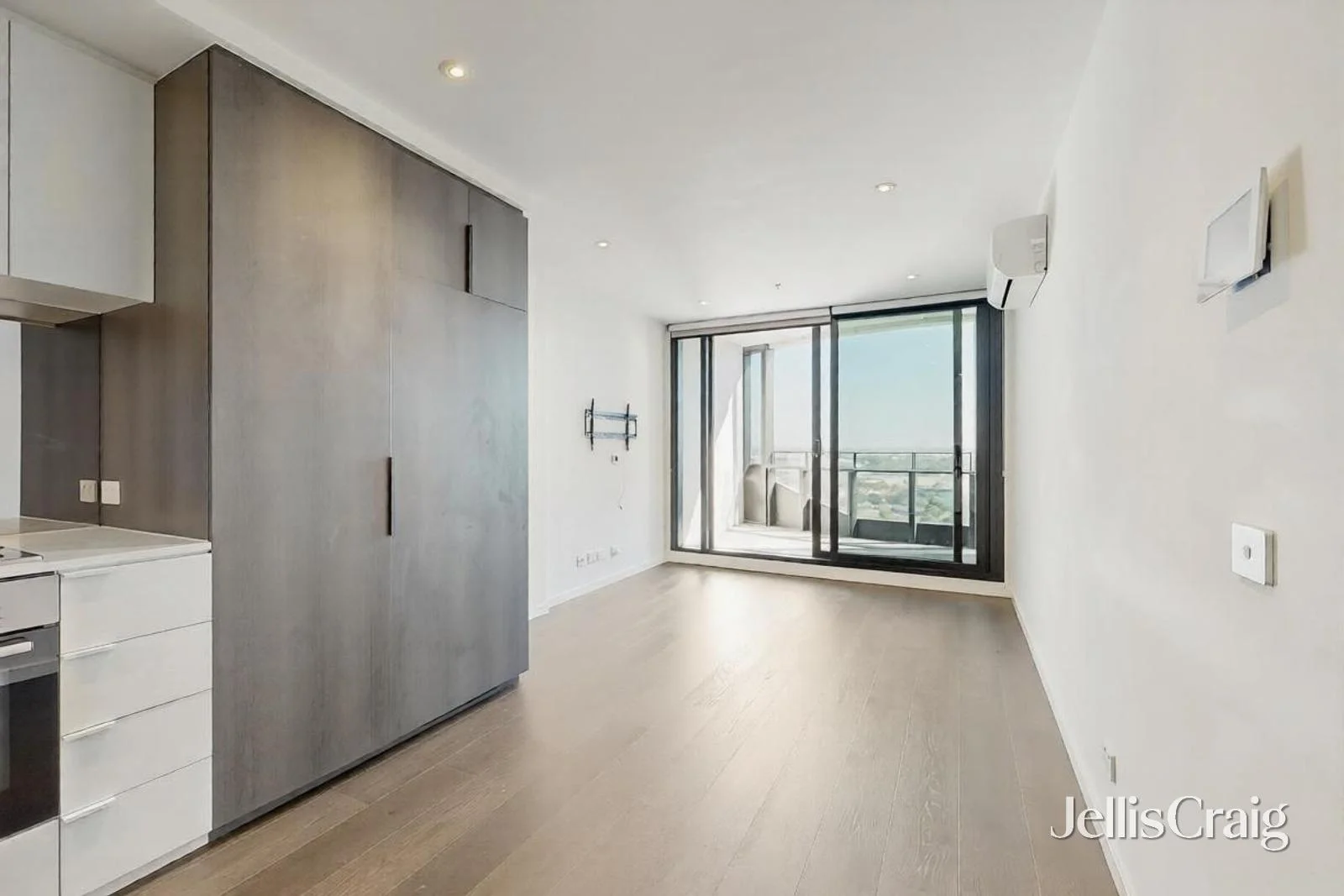 1302/5 Joseph Road, Footscray VIC 3011