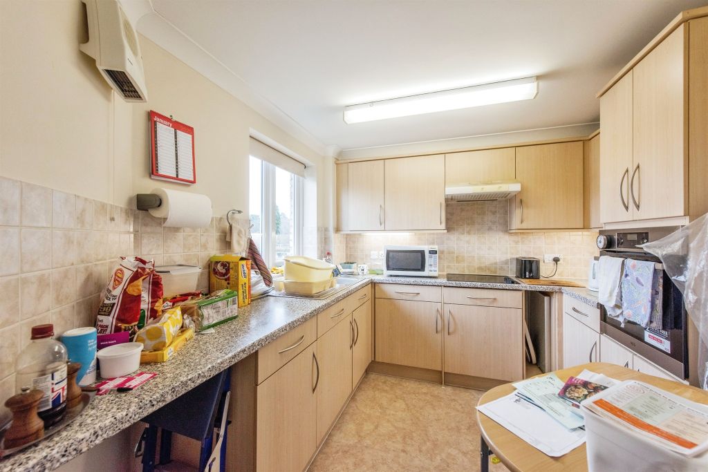 Additional image 4 of 2 bed flat for saleHanbury Court, Thetford IP24