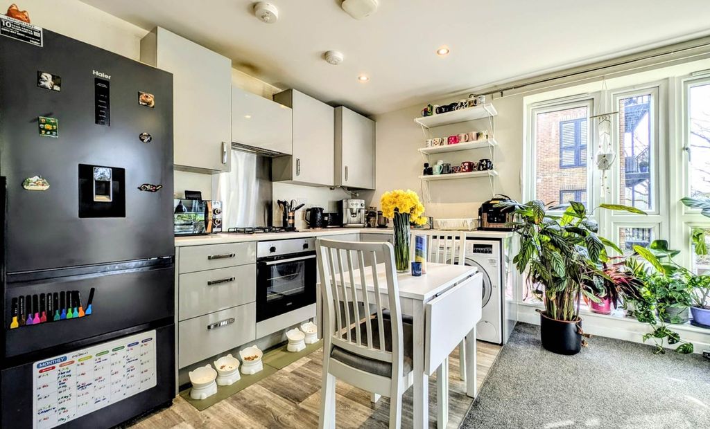 Additional image 5 of 1 bed flat for saleRusset Walk, Bordon, Hampshire GU35