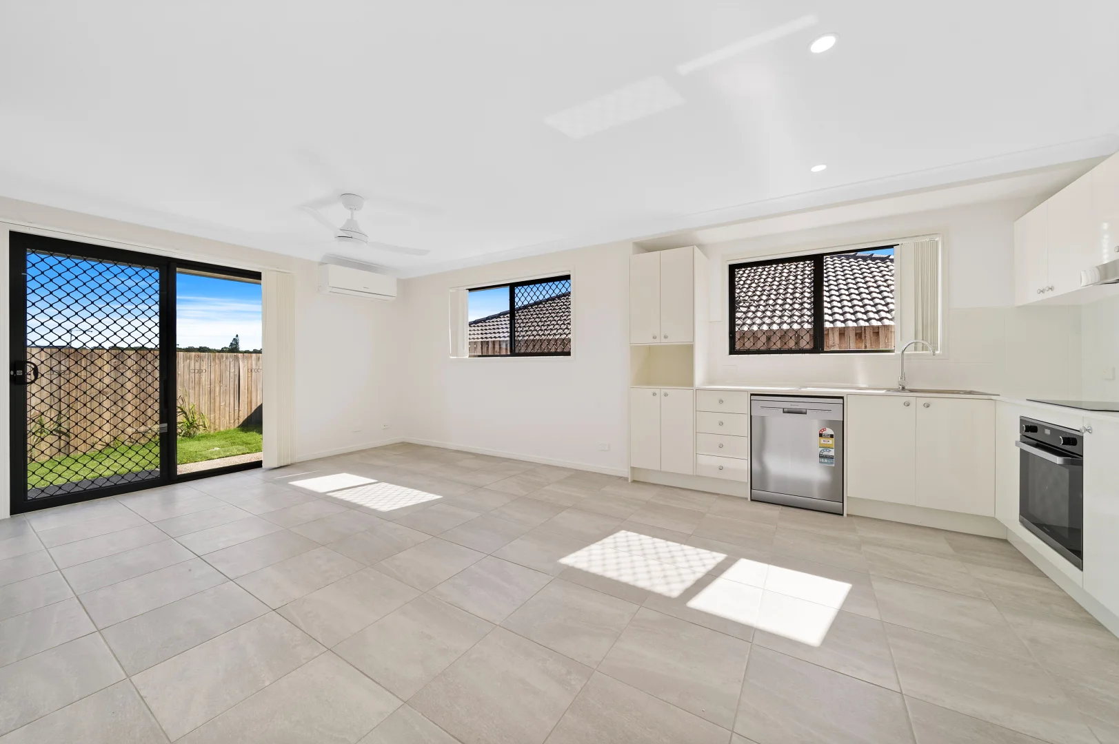 Additional image 2 of 2/8 Sugar Maple Place, Park Ridge QLD 4125