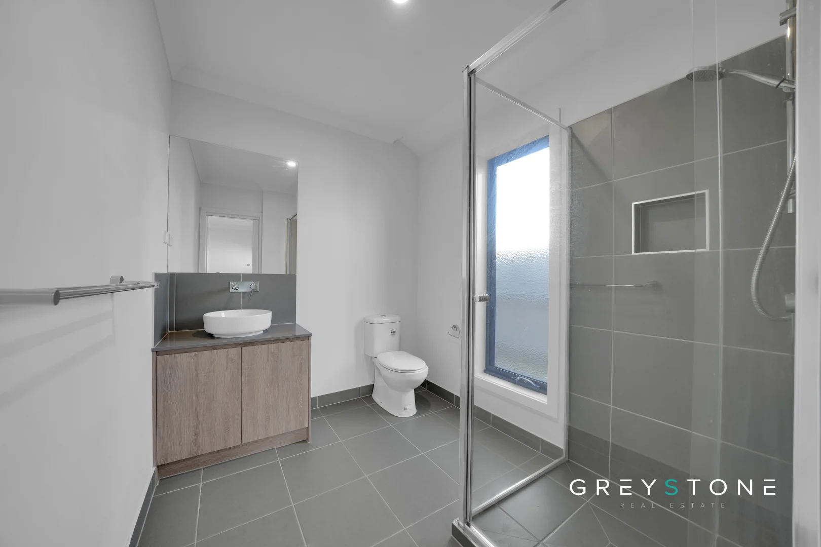 13 Broad Road, Fraser Rise VIC 3336 photo 3