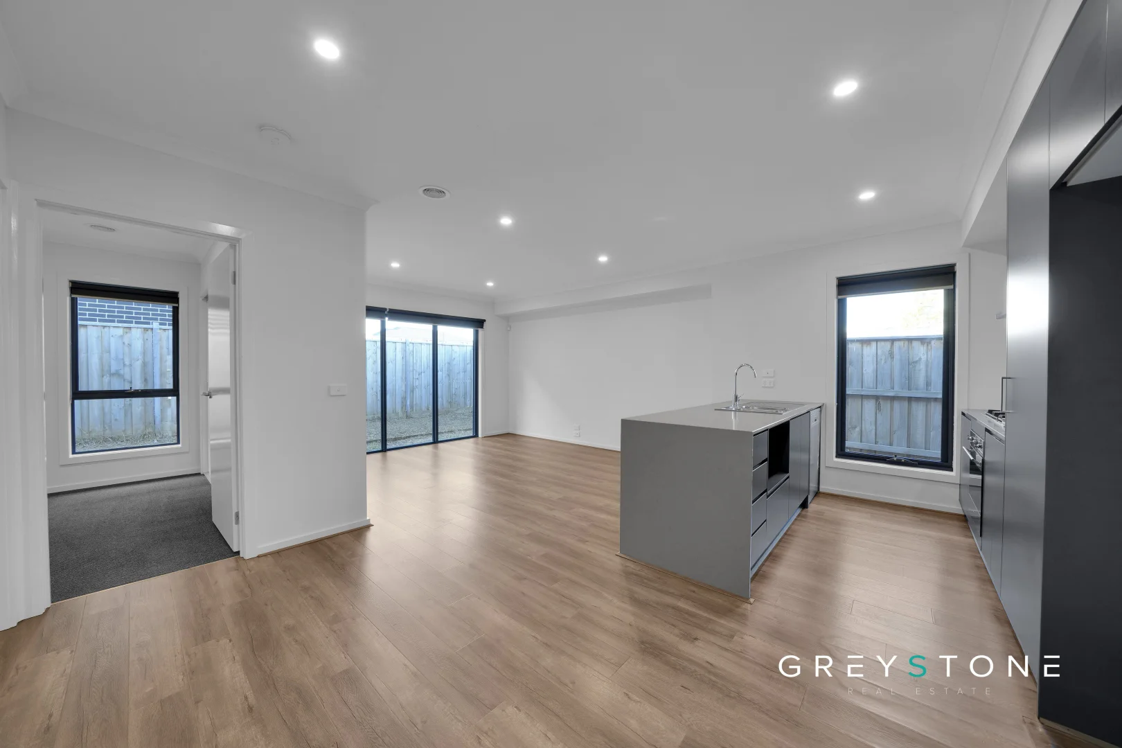13 Broad Road, Fraser Rise VIC 3336 photo 5