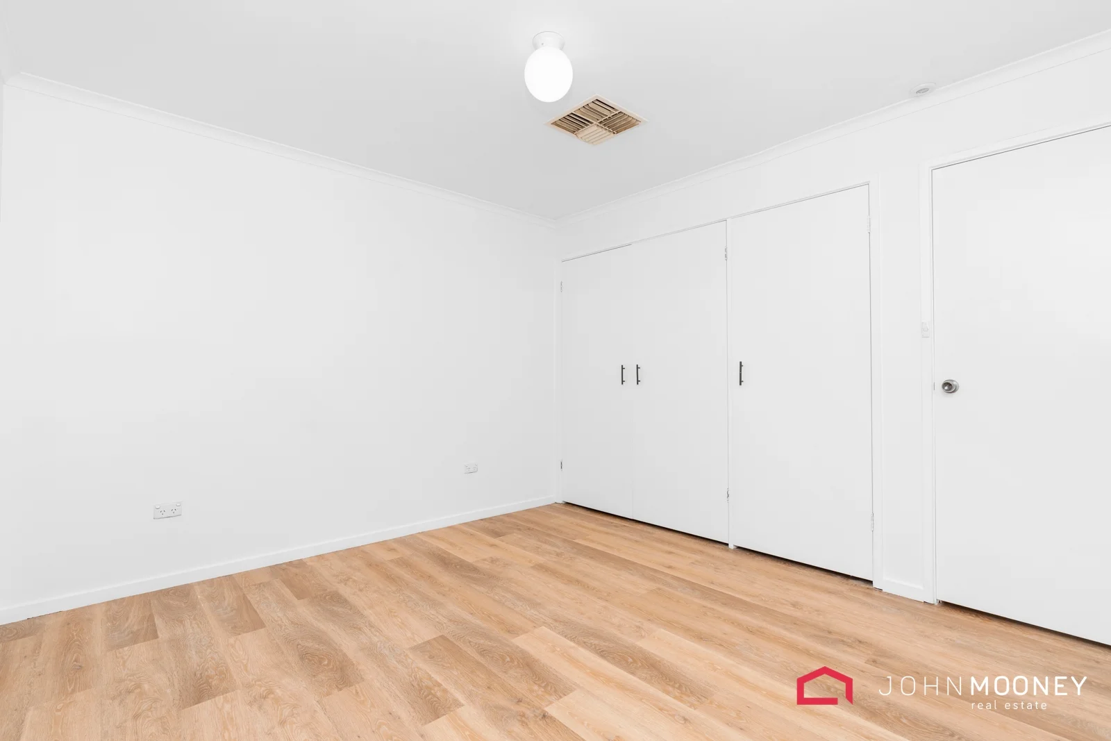 Additional image 14 of 20 Karoom Drive, Glenfield Park NSW 2650