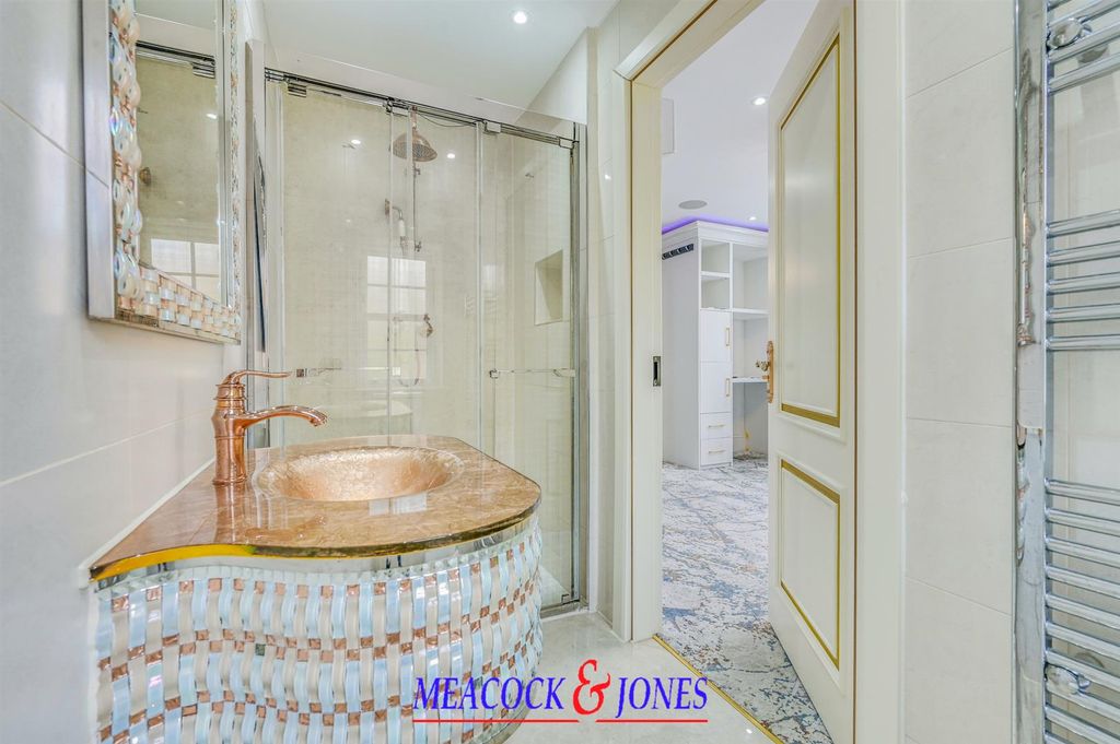 Additional image 24 of 6 bed detached house for saleHeronway, Hutton Mount, Brentwood CM13